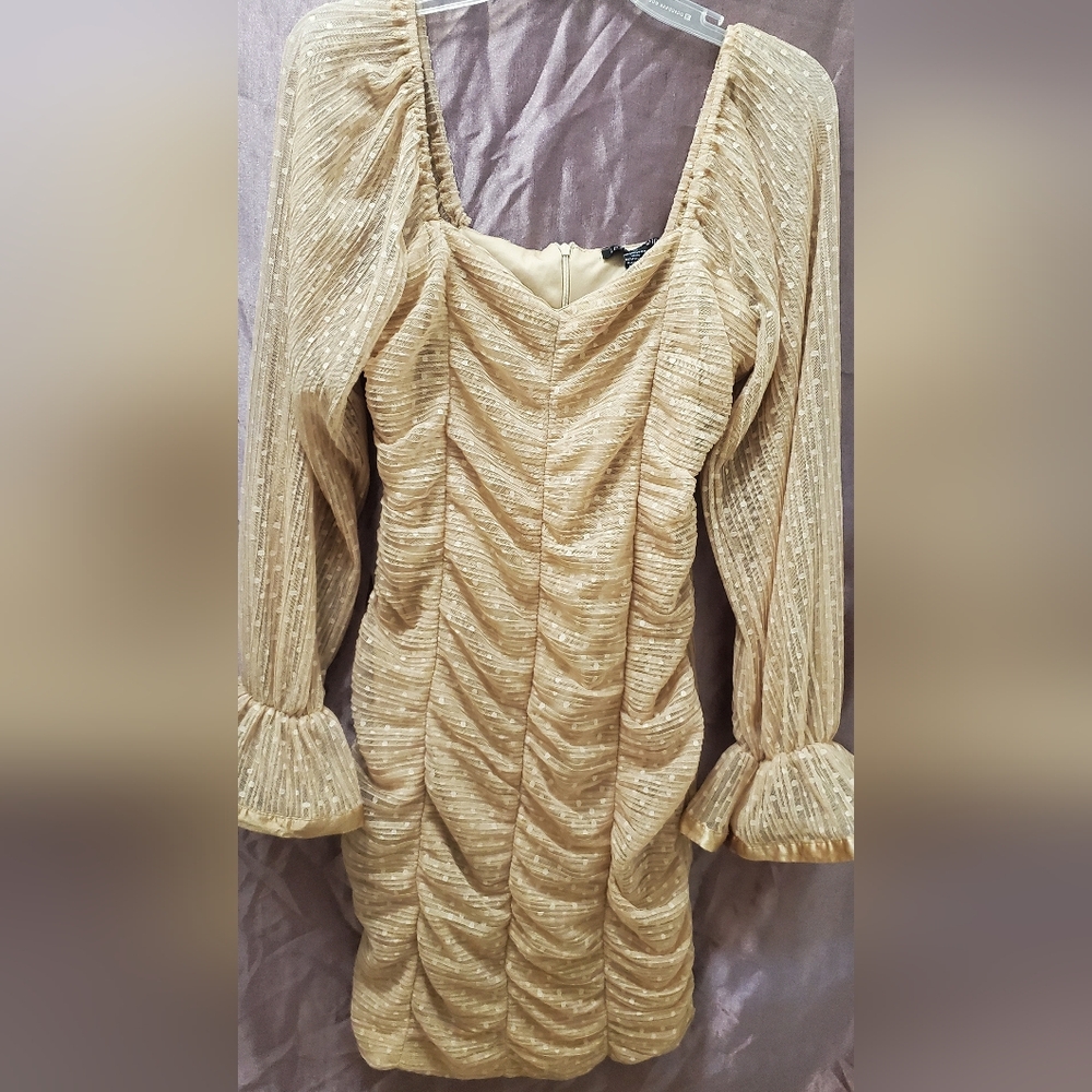 Love x Design, beige/gold/cream ruched mini dress with balloon sleeves Size XL